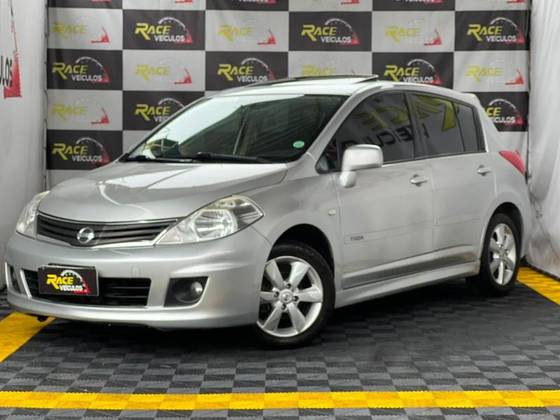 NISSAN TIIDA 1.8 SL 16V FLEX 4P MANUAL NISSAN TIIDA 1.8 SL 16V FLEX 4P MANUAL